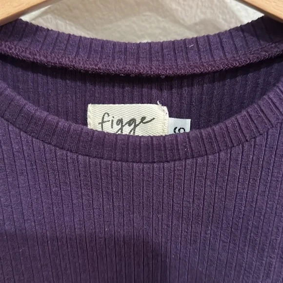 NWOT size 6 Figge Petunia Ellwood Tee & Slim Leggings!